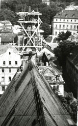 Stadtarchiv Weimar, 60 10-5/6, Blick auf das Dach der Stadtkirche (Herderkirche), 1950