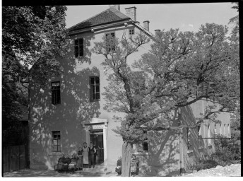 Stadtmuseum Weimar, Eichhorn 149 (K I 007 A), Blick von Westen auf das Haus »Am Kirschberg 3« Karlstift, 1938