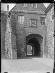 Stadtmuseum Weimar, Eichhorn 332 (K I 050 A), Blick auf die Rückseite der »Bastille«, um 1940