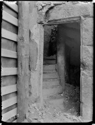 Stadtmuseum Weimar, Eichhorn 456 (K I 098 A), Blick auf Details an der nach dem Abriss des »Haus Elephant« freigelegten Westseite des »Hotel Erbprinz«, um 1937