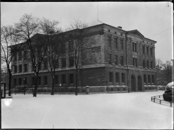 Stadtmuseum Weimar, Eichhorn 524 (K II 004 A), Blick auf die Sophienschule, 1938