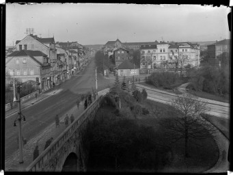 Stadtmuseum Weimar, Eichhorn 535 (K II 006 E), Blick auf den Viadukt Richtung Ettersburger Straße/Karl-August-Platz, 1936