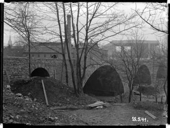 Stadtmuseum Weimar, Eichhorn 539 (K II 008 A), Blick auf die im Bau befindliche spätere »Friedensbrücke«, 1941