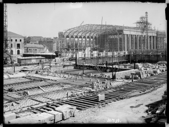 Stadtmuseum Weimar, Eichhorn 565 (K II 013 C), Blick von der Friedensstraße über Baustelle »Gauforum«, 1939