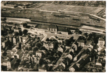 Stadtarchiv Weimar, 60 10-1/1, Blick von Südosten auf den Hauptbahnhof, 1925