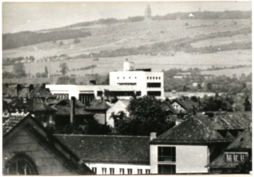 Stadtarchiv Weimar, 60 10-1/1, Blick von Osten auf die Schiller-Oberschule, ohne Datum