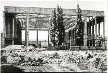 Stadtarchiv Weimar, 60 10-1/1, Gerippe der "Kongresshalle", 1969