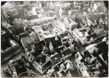 Stadtarchiv Weimar, 60 10-1/1, Blick von Norden auf die Altstadt, um 1920