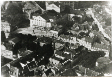 Stadtarchiv Weimar, 60 10-1/1, Blick von Nordosten in Richtung Theater, um 1910