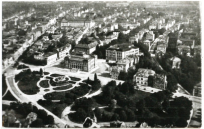 Stadtarchiv Weimar, 60 10-1/1, Blick von Südosten auf den Museumsplatz, ohne Datum