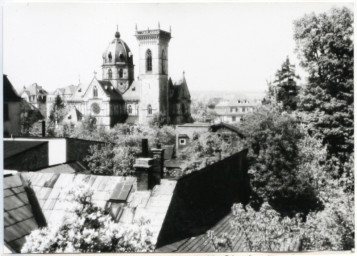 Stadtarchiv Weimar, 60 10-1/1, Blick von Süden auf die Katholische Kirche, 1929