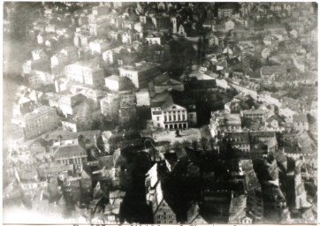 Stadtarchiv Weimar, 60 10-1/1, Blick von Nordosten auf den Theaterplatz, um 1930