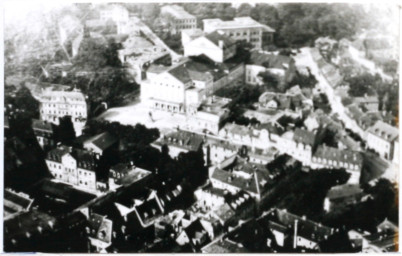 Stadtarchiv Weimar, 60 10-1/1, Blick von Nordosten auf den Theaterplatz, um 1910