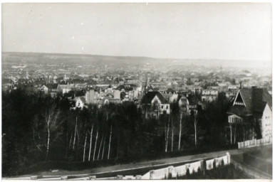 Stadtarchiv Weimar, 60 10-1/1, Blick von Südwesten in Richtung Katholische Kirche, nach 1926