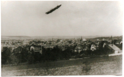 Stadtarchiv Weimar, 60 10-1/1, Blick von Südosten in Richtung Deutsches Nationaltheater, um 1909