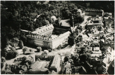 Stadtarchiv Weimar, 60 10-1/1, Blick von Nordwesten auf das Residenzschloss, vor 1945