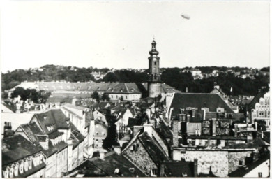 Stadtarchiv Weimar, 60 10-1/1, Blick von Westen auf das Residenzschloss, ohne Datum