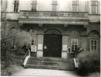 Stadtarchiv Weimar, 60 10-5/1 Bd. 2, Blick von Westen auf das Residenzschloss, um 1970