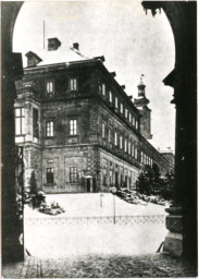 Stadtarchiv Weimar, 60 10-5/1 Bd. 1, Blick vom Marstall auf das Residenzschloss, vor 1945