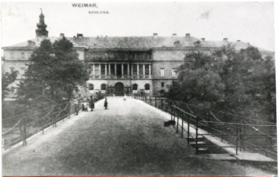 Stadtarchiv Weimar, 60 10-5/1 Bd. 1, Blick von Osten auf das Residenzschloss, um 1900