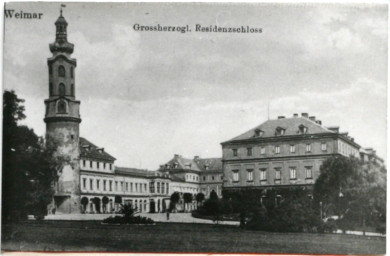 Stadtarchiv Weimar, 60 10-5/1 Bd. 1, Blick aus dem Ilmpark in den Innenhof des Residenzschlosses, vor 1913