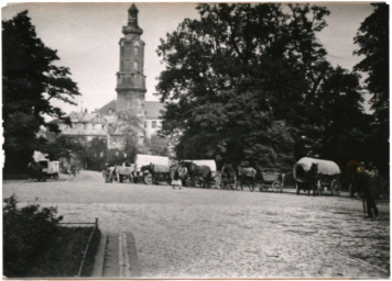 Stadtarchiv Weimar, 60 10-5/1 Bd. 1, Blick vom Fürstenplatz auf das Residenzschloss, um 1920