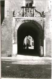 Stadtarchiv Weimar, 60 10-5/1 Bd. 1, Blick in den Durchgang der sogenannten Bastille, ohne Datum