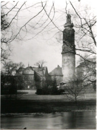 Stadtarchiv Weimar, 60 10-5/1 Bd. 1, Blick aus dem Ilmpark auf den Schlossturm, ohne Datum