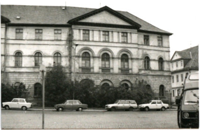 Stadtarchiv Weimar, 60 10-5/1 Bd. 2, Blick vom Schlossplatz auf das Gelbe Schloss, nach 1945