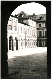 Stadtarchiv Weimar, 60 10-5/1 Bd. 2, Blick in den Innenhof des Residenzschlosses, ohne Datum