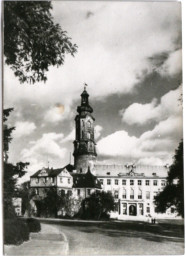 Stadtarchiv Weimar, 60 10-5/1 Bd. 2, Blick vom Platz der Demokratie auf das Residenzschloss, nach 1945