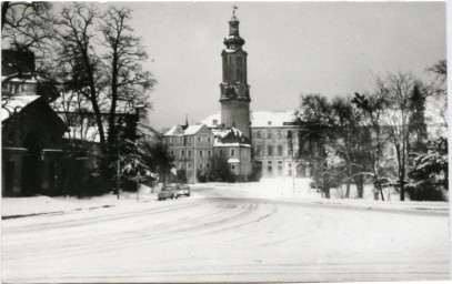 Stadtarchiv Weimar, 60 10-5/1 Bd. 2, Blick vom Platz der Demokratie auf das Residenzschloss, 1987