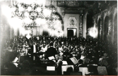 Stadtarchiv Weimar, 60 10-5/1 Bd. 1, Festsaal des Schlosses von Bückeburg, wohl 1904