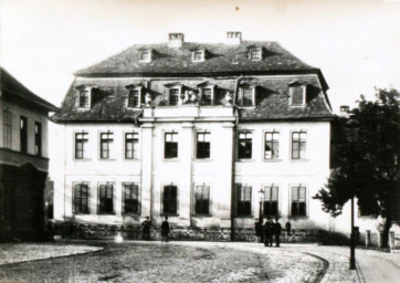 Stadtarchiv Weimar, 60 10-5/10, Blick aus der Schillerstraße auf das Wittumspalais, um 1890