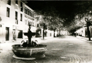 Stadtarchiv Weimar, 60 10-5/10, Blick in die Schillerstraße , 1979