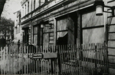 Stadtarchiv Weimar, 60 10-5/10, Blick in die Schillerstraße, 1985