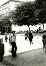 Stadtarchiv Weimar, 60 10-5/10, Blick in die Schillerstraße, 1980