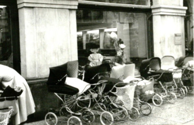 Stadtarchiv Weimar, 60 10-5/10, Schillerstraße 16, 1984