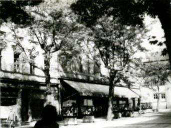 Stadtarchiv Weimar, 60 10-5/10, Blick in die Schillerstraße , 1985