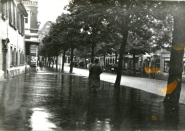 Stadtarchiv Weimar, 60 10-5/10, Blick in die Schillerstraße , um 1930