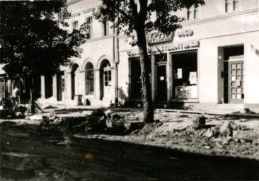 Stadtarchiv Weimar, 60 10-5/10, Blick in die Schillerstraße , 1968