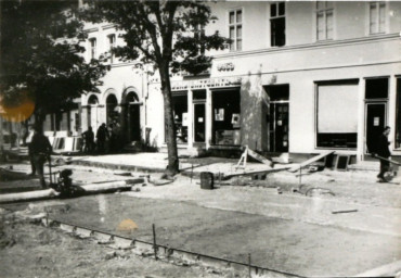 Stadtarchiv Weimar, 60 10-5/10, Blick in die Schillerstraße , 1968