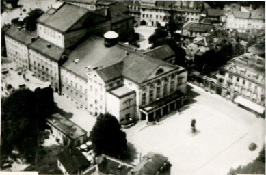 Stadtarchiv Weimar, 60 10-5/11, Blick auf den Theaterplatz, 1907