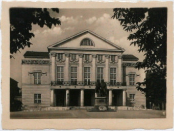 Stadtarchiv Weimar, 60 10-5/11, Blick auf den Theaterplatz, ohne Datum