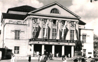 Stadtarchiv Weimar, 60 10-5/11, Blick auf den Theaterplatz , ohne Datum