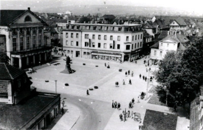 Stadtarchiv Weimar, 60 10-5/12, Blick auf den Theaterplatz , ohne Datum