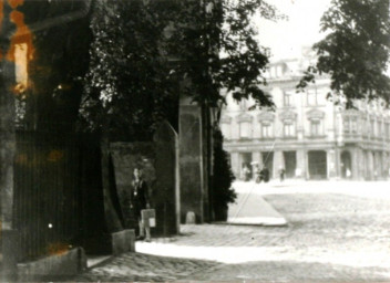 Stadtarchiv Weimar, 60 10-5/12, Blick zum Möbelhaus "Bosse", ohne Datum