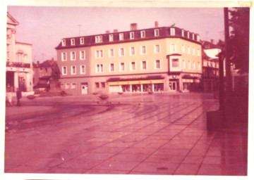 Stadtarchiv Weimar, 60 10-5/12, Blick auf den Theaterplatz, 1976