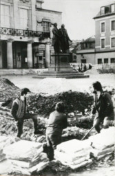 Stadtarchiv Weimar, 60 10-5/12, Blick auf den Theaterplatz, 1986