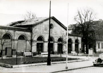 Stadtarchiv Weimar, 60 10-5/12, Blick auf den Theaterplatz , um 1950